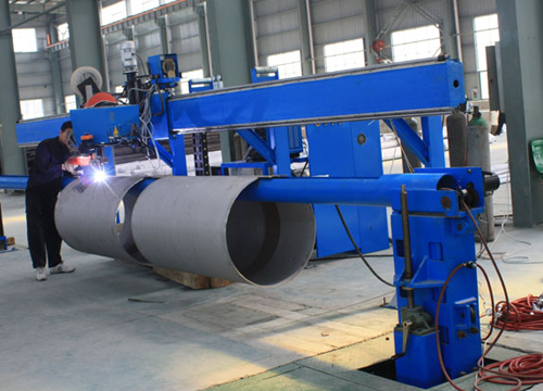 <b>高溫爐管自動焊接生產線</b>