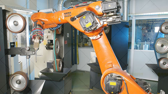 打磨<a href='http://www.ylblube.com' target='_blank'><u>機器人工作站</u></a>2